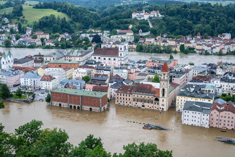 In Passau ist die Hochwasser-Lage derzeit extrem ernst!