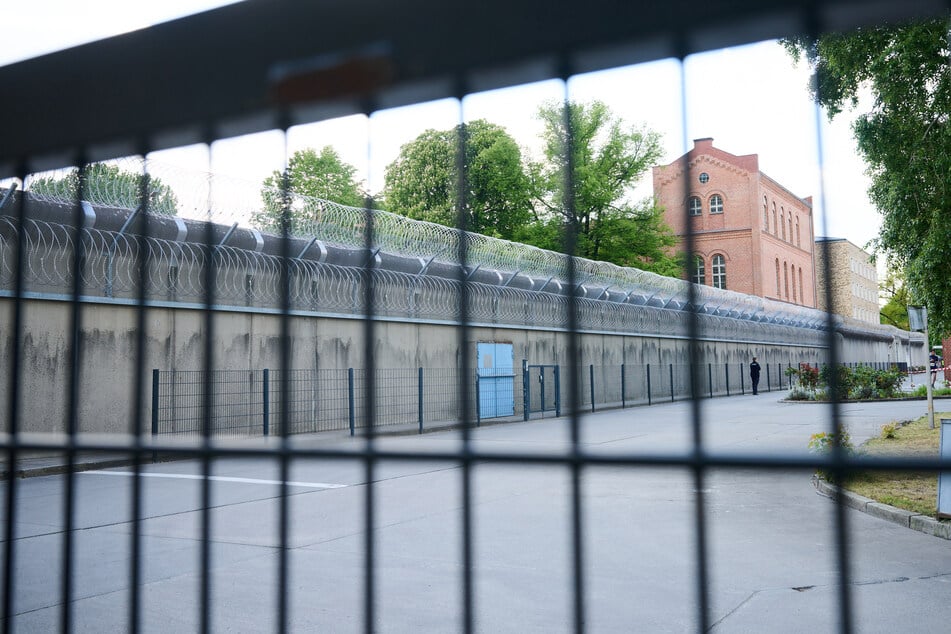 Bereits 2024 kam es zu Autobränden unmittelbar vor der JVA Plötzensee.