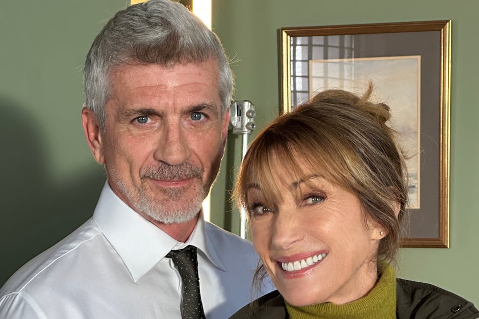 Jane Seymour (74) und Joe Lando (63) stehen in Dublin gemeinsam vor der Kamera.