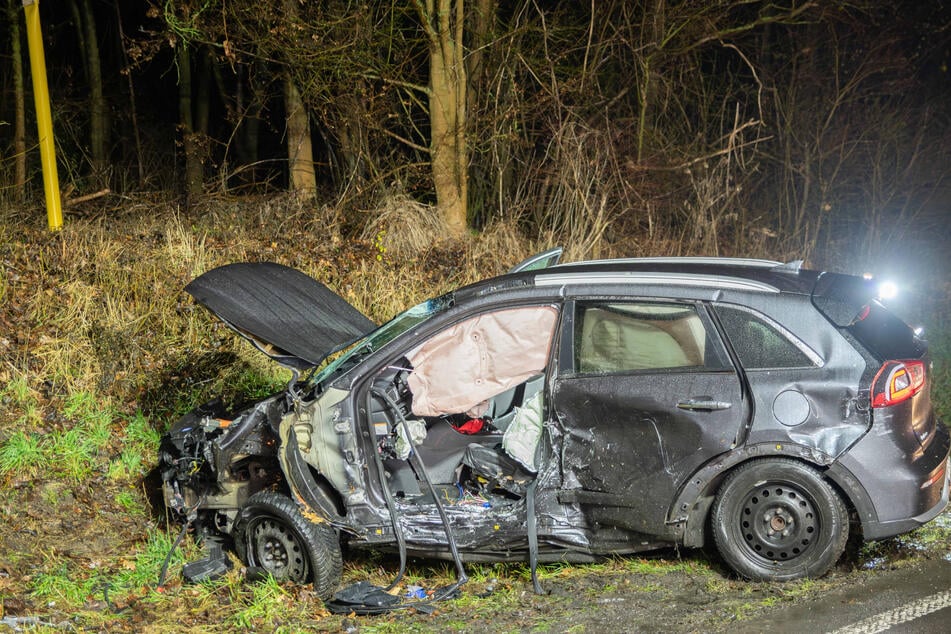 Bei einem Unfall auf der A61 ist eine Frau ums Leben gekommen.