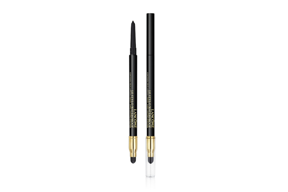 Der "Le Stylo Waterproof" von LANCÔME ist ein Eyeliner der beim Make-up für weitsichtige Brillenträger für schöne Cateyes sorgt.