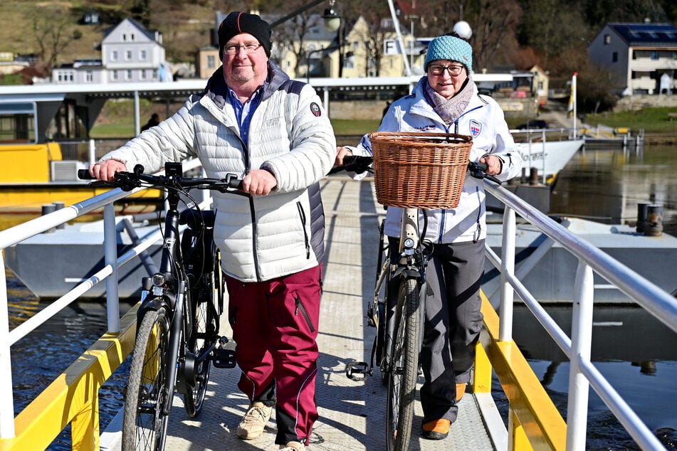 Tilo (59) und Michaela Scheinpflug (58) würden gern auch in Zukunft mit der Fähre fahren.