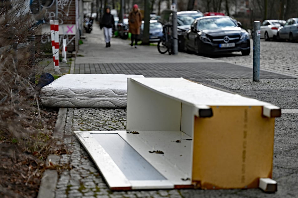 Der Mann richtete einen enormen Schaden an. (Symbolbild)