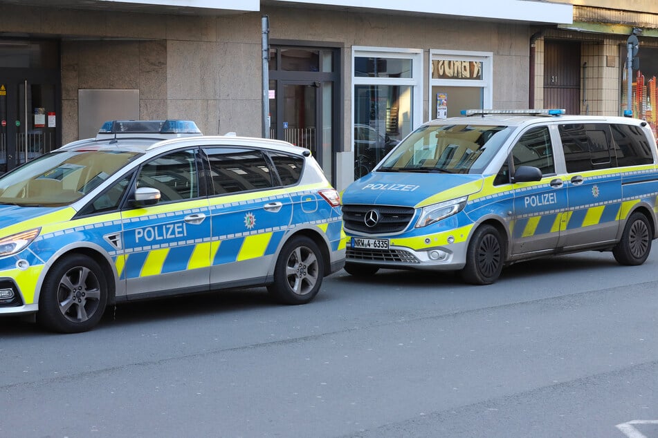 Mehrere Streifenwagen waren im Hagener Stadtteil Haspe im Einsatz.