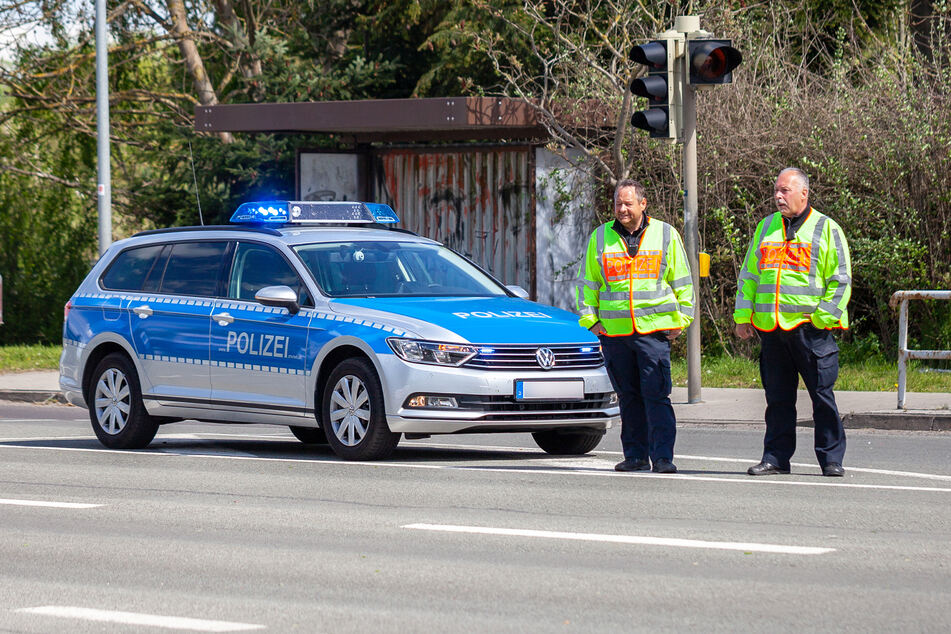 Die Polizei musste in Gelsenkirchen einen irren Streit um eine Zapfsäule schlichten (Symbolbild).