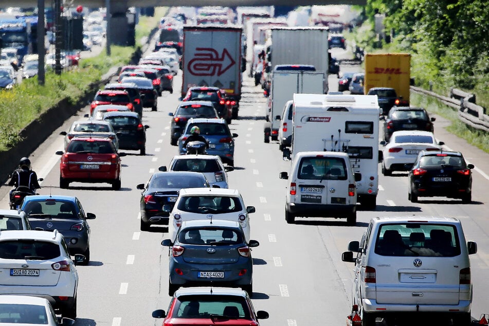 Stau macht Autofahrern am Pfingstmontag auf der A4 Richtung Görlitz zu schaffen. (Symbolbild)