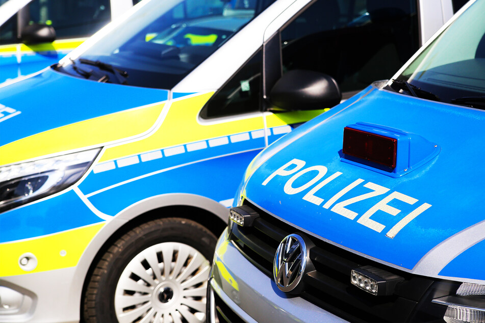 Die Polizei ermittelt, nachdem ein Mann auf der Hamburger Straße ausgeraubt wurde. (Symbolbild)