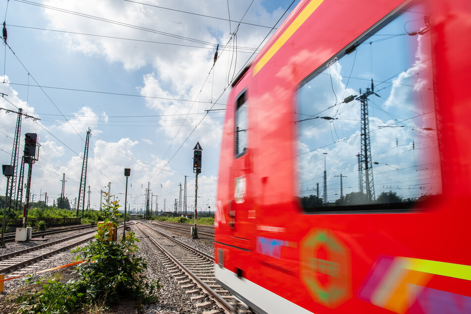 Die Regionalbahn 31 zwischen Dresden und Coswig entfällt am Samstag. (Symbolbild)