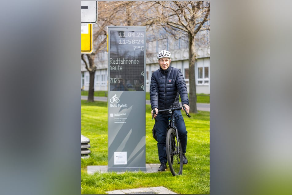 Plant weitere Standorte: Baubürgermeister Stephan Kühn (46, Grüne) stellte die ersten Zähler im April der Öffentlichkeit vor.
