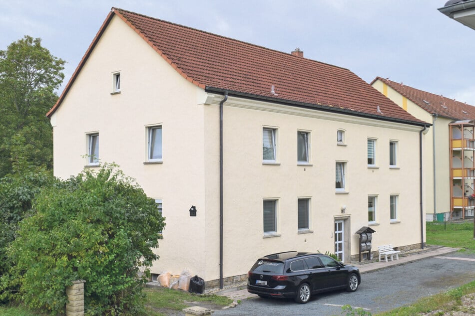 In diesem Pirnaer Mehrfamilienhaus bediente sich der Dieb aus einem Tresor.