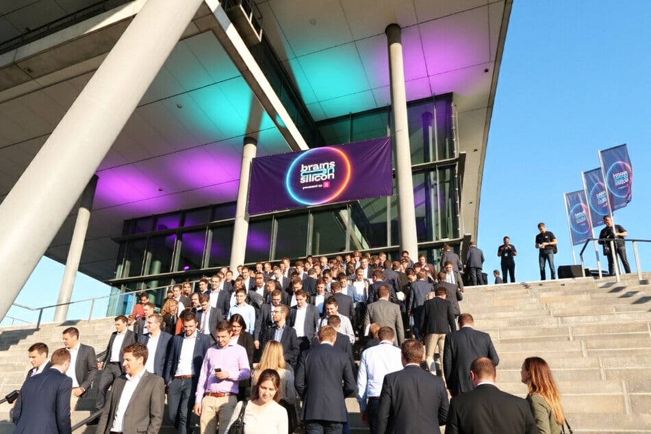 Ab Mittwoch (22.10.) findet die Brains on Silicon 2025 im Internationalen Kongresszentrum Dresden statt.