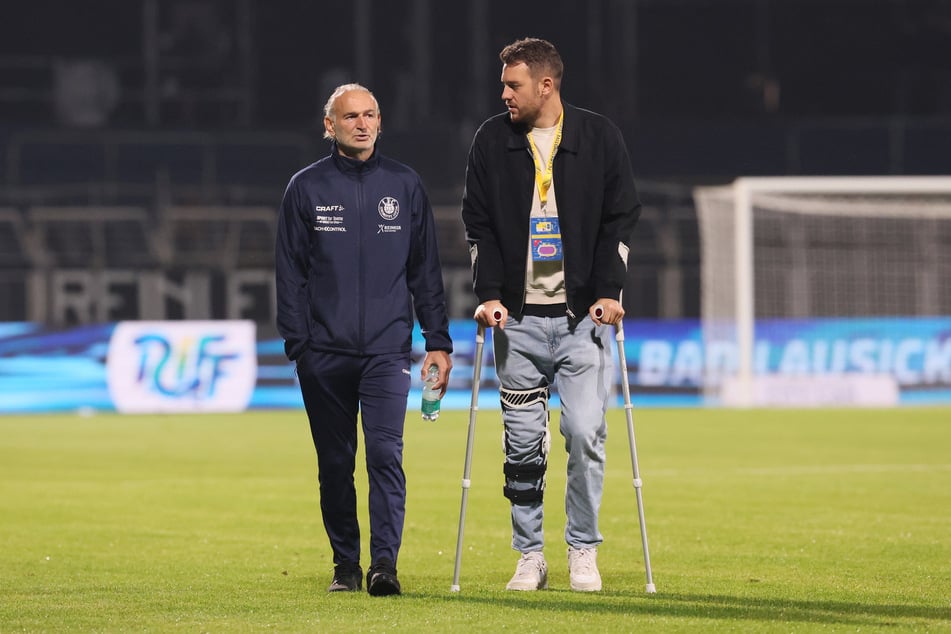 Auch beim 3:0-Erfolg im Sachsenpokal gegen den SV Liebertwolkwitz war Andreas Naumann (33, r.) im Bruno-Plache-Stadion.