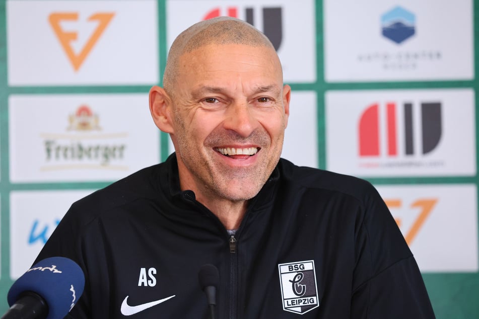 Ob Alexander Schmidt (57) jetzt zufrieden mit seinem Kader ist?