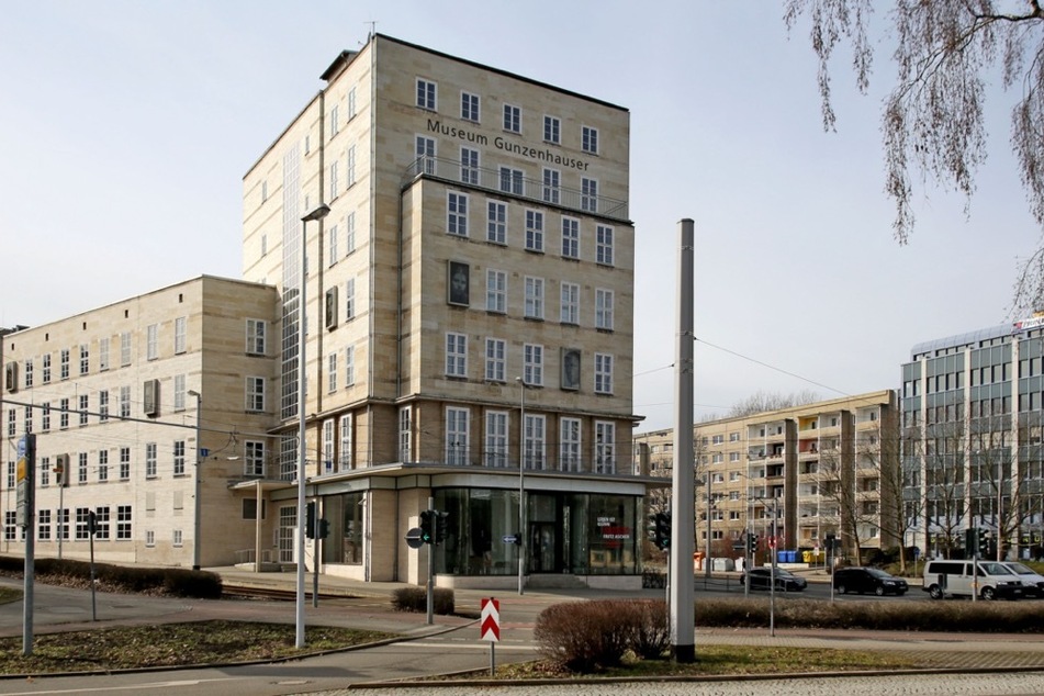 Das Museum Gunzenhauser befindet sich in einem ehemaligen Sparkassengebäude am Falkeplatz in Chemnitz.