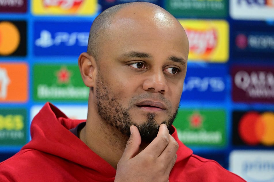 Tja, und nu'? Bayern-Trainer Vincent Kompany (38) muss die Schlagkraft des FC Bayern langsam deutlich nach oben bringen.