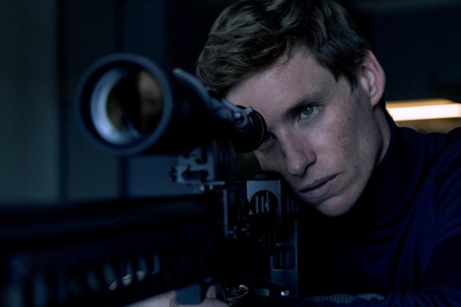 The Jackal (Eddie Redmayne, 42) fulfills his orders with precision.