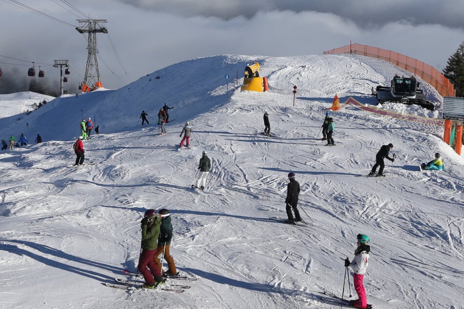 Die Pisten am Fellhorn bei Oberstdorf sollen weiter ausgebaut und modernisiert werden. (Archivfoto)
