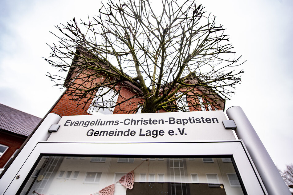 Nach einem massiven Corona-Ausbruch in einer Baptistengemeinde in Lage (Kreis Lippe) ist die Zahl der nachgewiesenen Infektionen auf 120 geklettert.