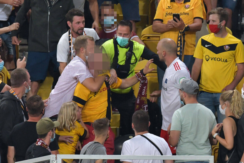 Leistner packte sich den pöbelnden Fan auf den Traversen. Dies hat nun ein Nachspiel.