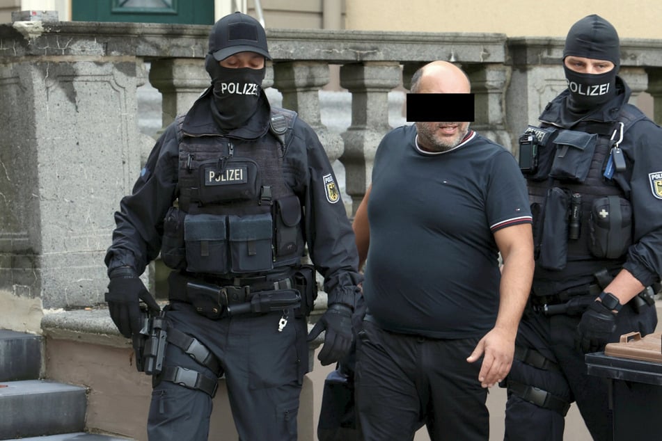 Zugriff! Strippenzieher hat 87 Flüchtlinge im Wohnmobil eingeschleust