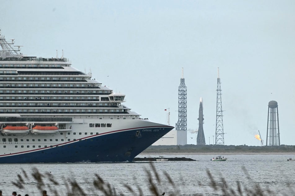 Rescheduling the New Glenn launch may prove challenging due to the government shutdown.