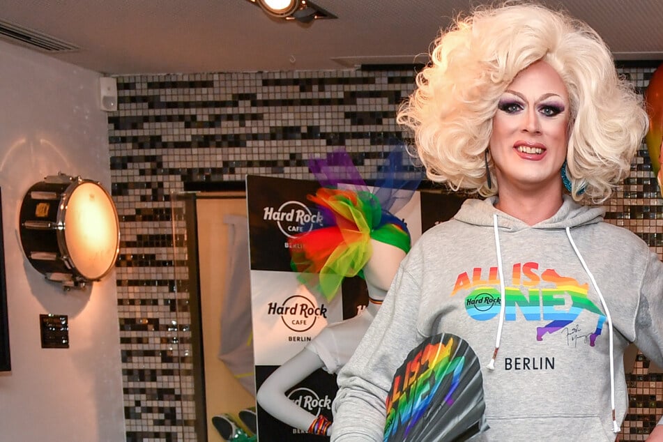 La siguiente colega termina su colaboración con Jurassic Park: “La pornografía infantil es repugnante”.