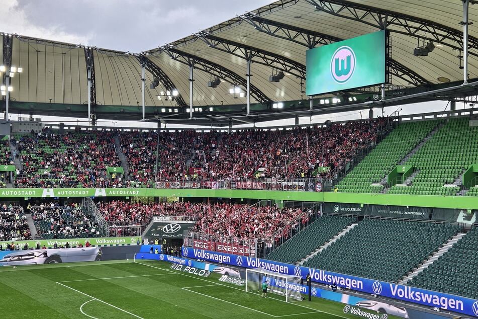 Noch ist es ruhig im Gästeblock, doch gleich geht sicher der Alarm los.