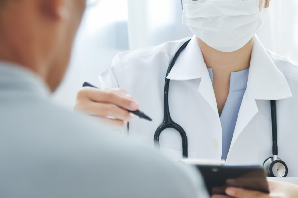 Keine Maske, keine Behandlung, so die Entscheidung eines Krankenhauses in der Schweiz. (Symbolbild)