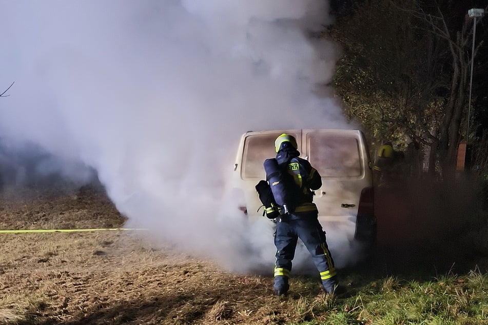 Die Feuerwehr konnte den Band löschen, nun laufen die Ermittlungen.