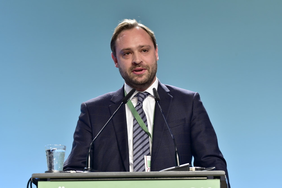 CDU-Generalsekretär Alexander Dierks (35) fordert ein härteres Durchgreifen gegen den Hausbesitzer.