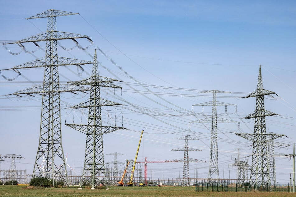 Die Kosten für den Netzausbau sollen künftig fairer verteilt werden. Das sorgt auch in Sachsen für sinkende Netzentgelte.