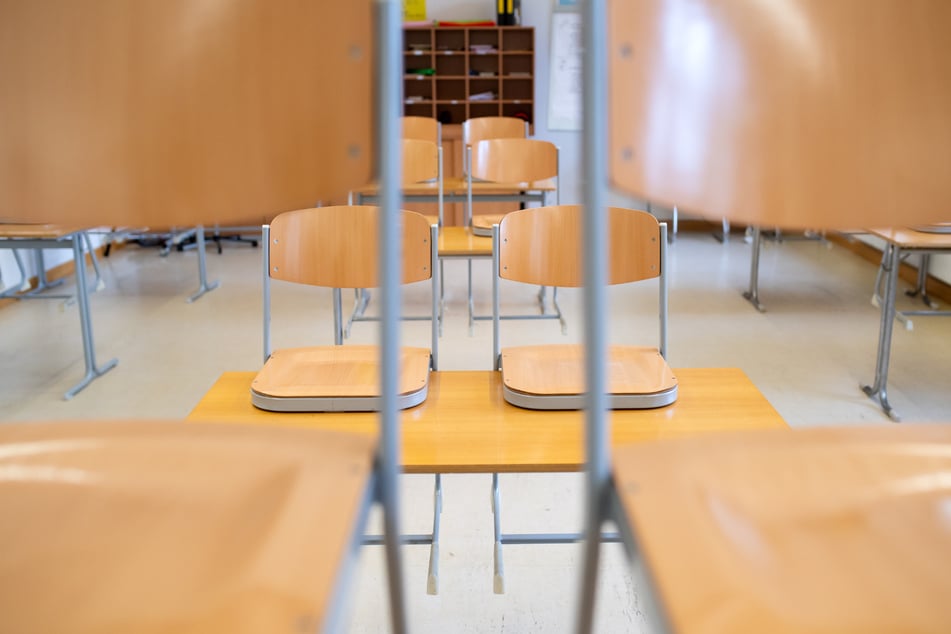 Auch in dieser Woche findet in einer Brandenburger Schule kein Unterricht statt, weil sie aufgrund von Corona geschlossen werden musste. (Archivibild).