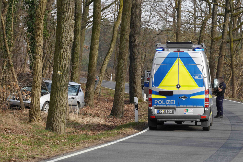 Ein Funkwagen der Polizei war in unmittelbarer Nähe und beobachtete den Unfall direkt.
