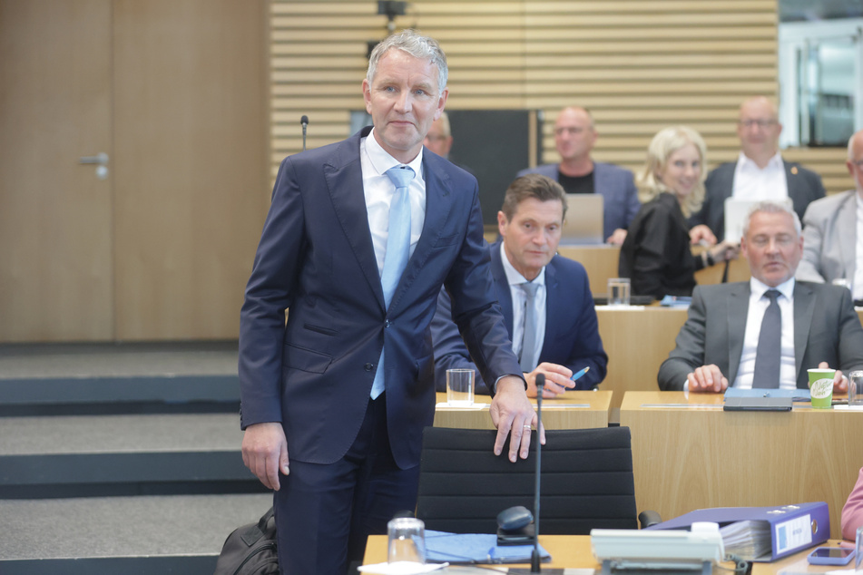 Thüringens AfD-Fraktionschef Björn Höcke (53) hat im Landtag von Remigrations-Plänen gesprochen.