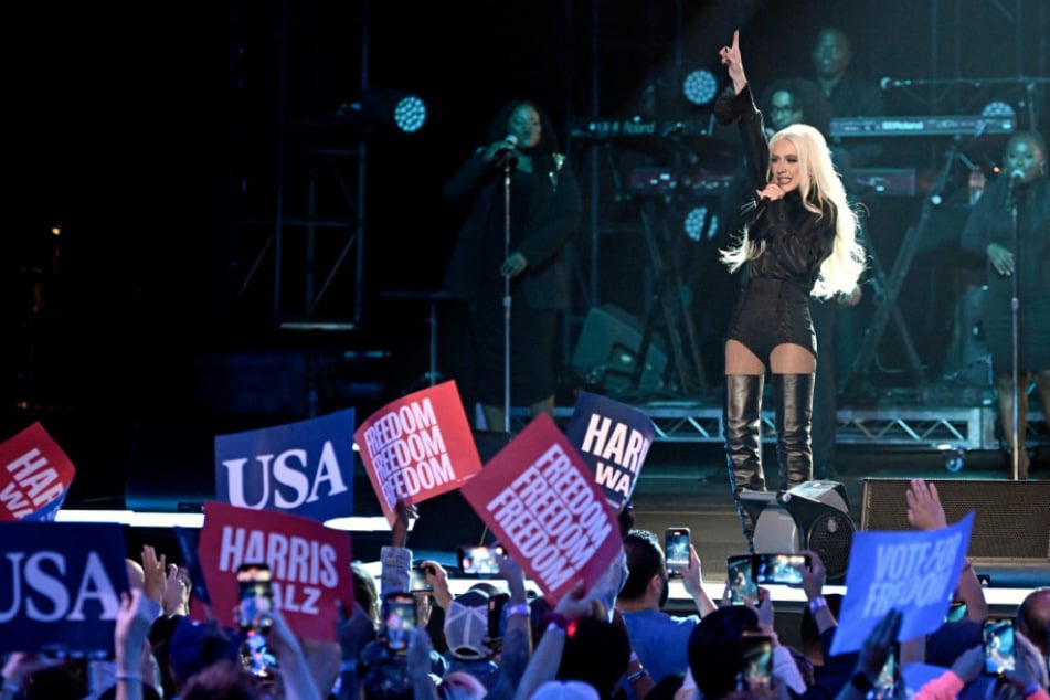 Christina Aguilera performed her hit songs Fighter, Beautiful, and Feel This Moment at a Kamala Harris rally in Las Vegas before Election Day.