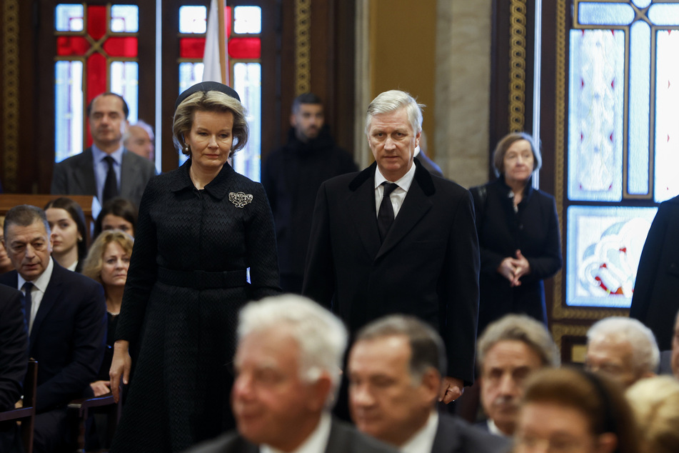 Belgische Royals in Griechenland: König Philippe von Belgien (62, r.) und Königin Mathilde (49) in der Metropolitan-Kathedrale.