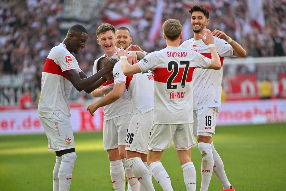 Mit 3:0 (3:0) besiegte der VfB Stuttgart die Frankfurter Eintracht im Bundesliga-Topspiel äußerst souverän.