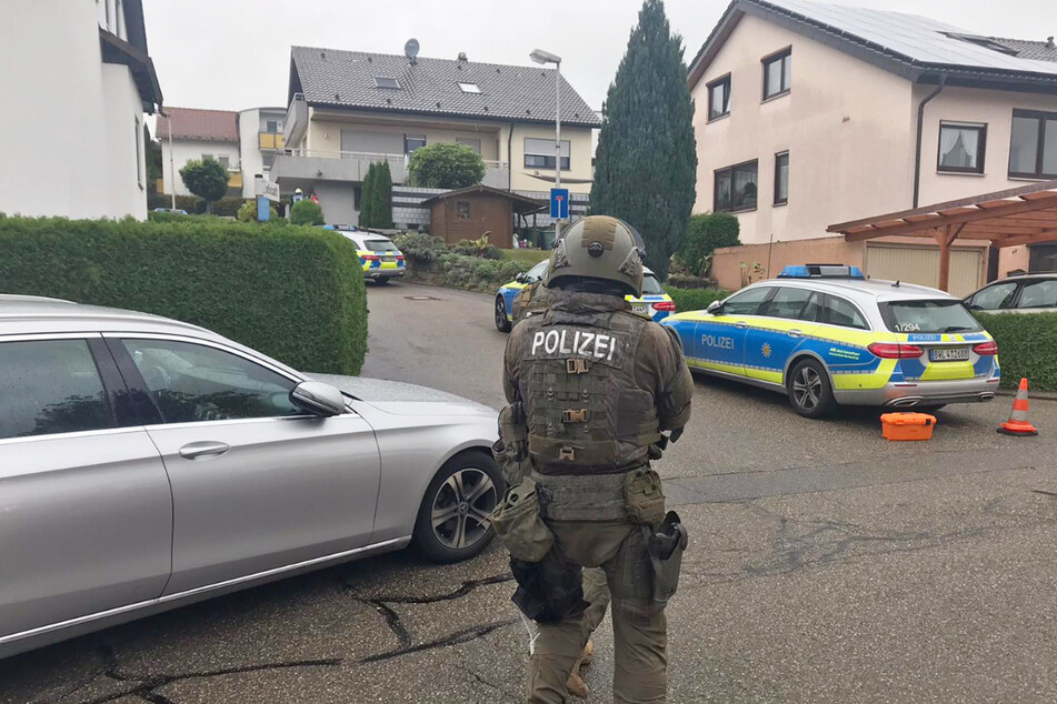 Das SEK ist vor Ort.