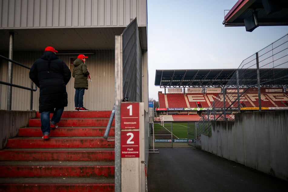 Im LEAG Energie Stadion darf, Stand jetzt, keine 2. Bundesliga gespielt werden.