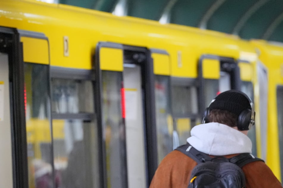 Schon am Montag ist bei Bussen, Trams und U-Bahnen mit Einschränkungen zu rechnen.