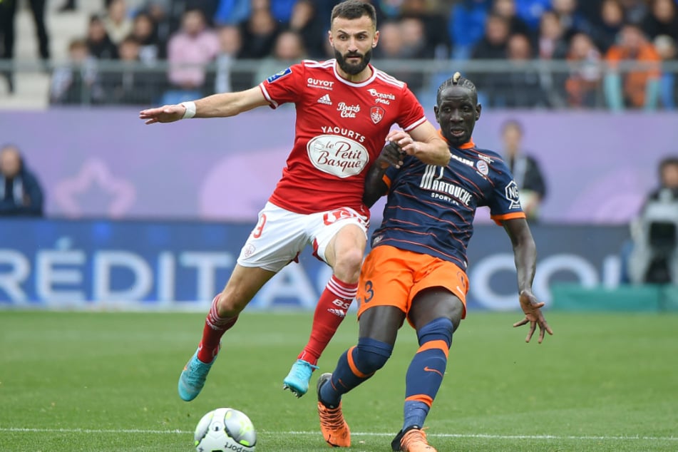 Seit 2021 kickt Mamadou Sakho )33, r.) für HSC Montpellier, doch das Kapitel dürfte sich nun dem Ende zuneigen.