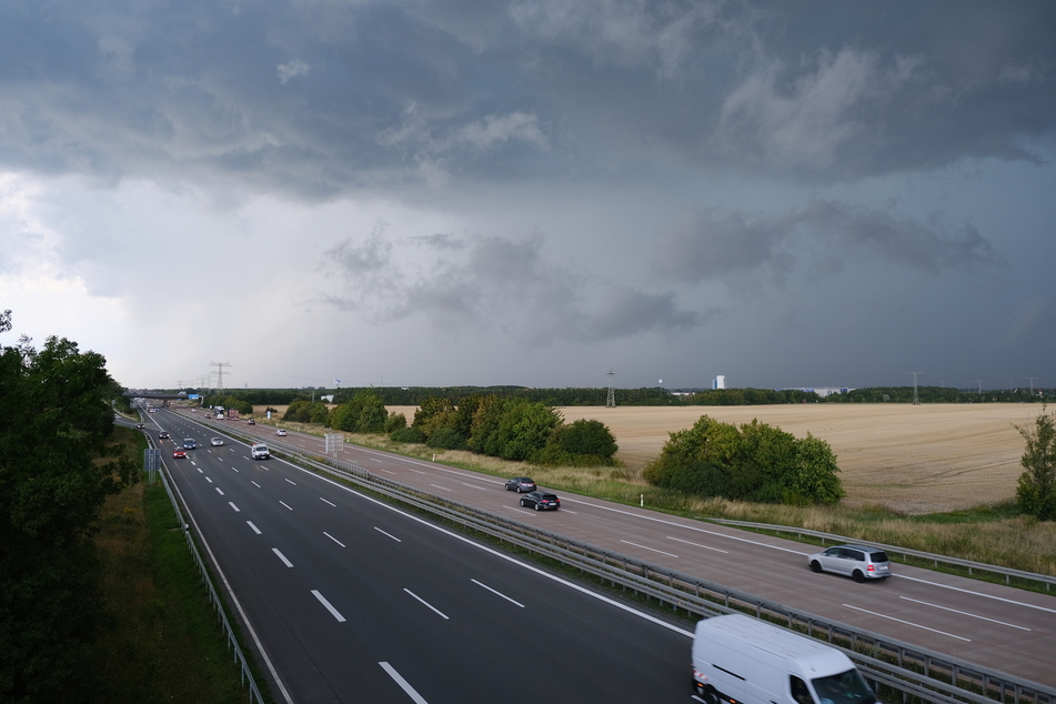 Am Montag brachte ein Gewitter jede Menge Regen nach Mitteldeutschland.