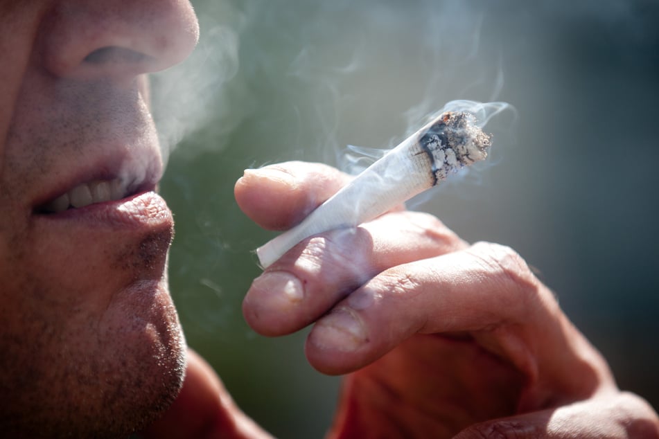 Nach Cannabis-Legalisierung: Darf jetzt auch im Knast gekifft werden?