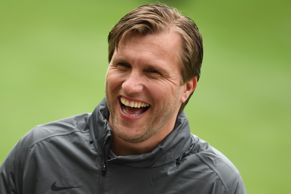 Aufgrund Kolo Muanis rasanter Entwicklung hat auch Eintracht Frankfurts Sportvorstand Markus Krösche (42) gut lachen.