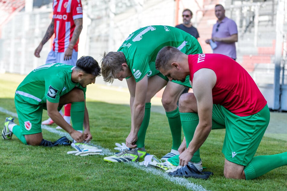 Torwarttrio gesprengt: Karl Pischon (21, l.) verlässt seinen langjährigen Jugendklub. Cottbus braucht jetzt eine neue Nummer drei.
