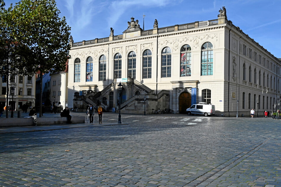 Seit 1956 residiert das Verkehrsmuseum im Johanneum.