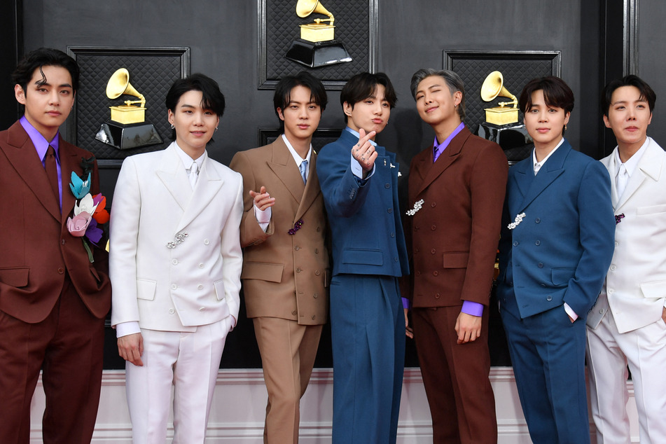Fans of K-Pop sensation BTS are alleging that Spotify intentionally excluded certain tracks from the streaming performance of the band and its members.
