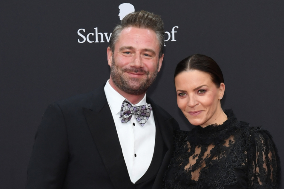 Der kleine Mann ist der Sohn von Musiker Sasha und seiner Frau Julia.