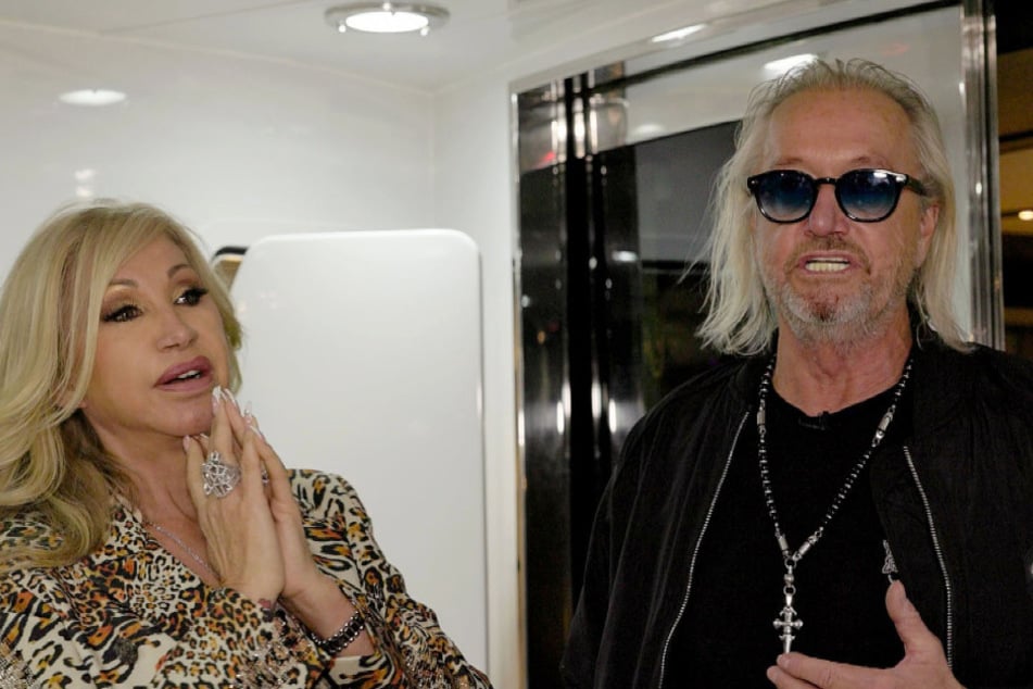 Die Geissens: Wüsten-Ritt wird zum Peinlich-Talk: Carmen und Robert Geiss verraten intime Bett-Details