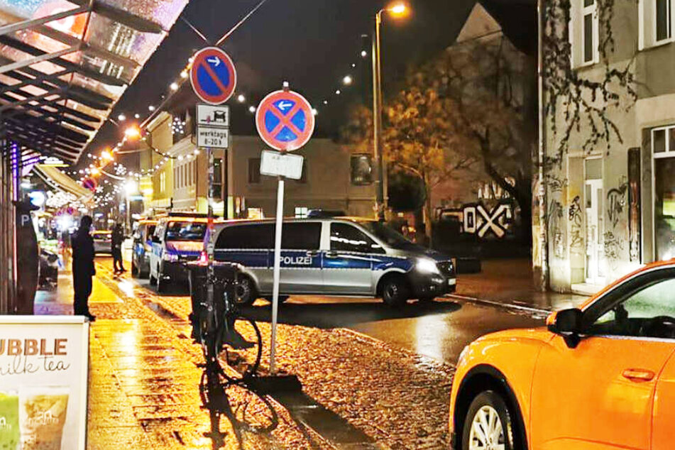 Am Donnerstagabend gab es einen Polizeieinsatz in der Dresdner Alaunstraße.